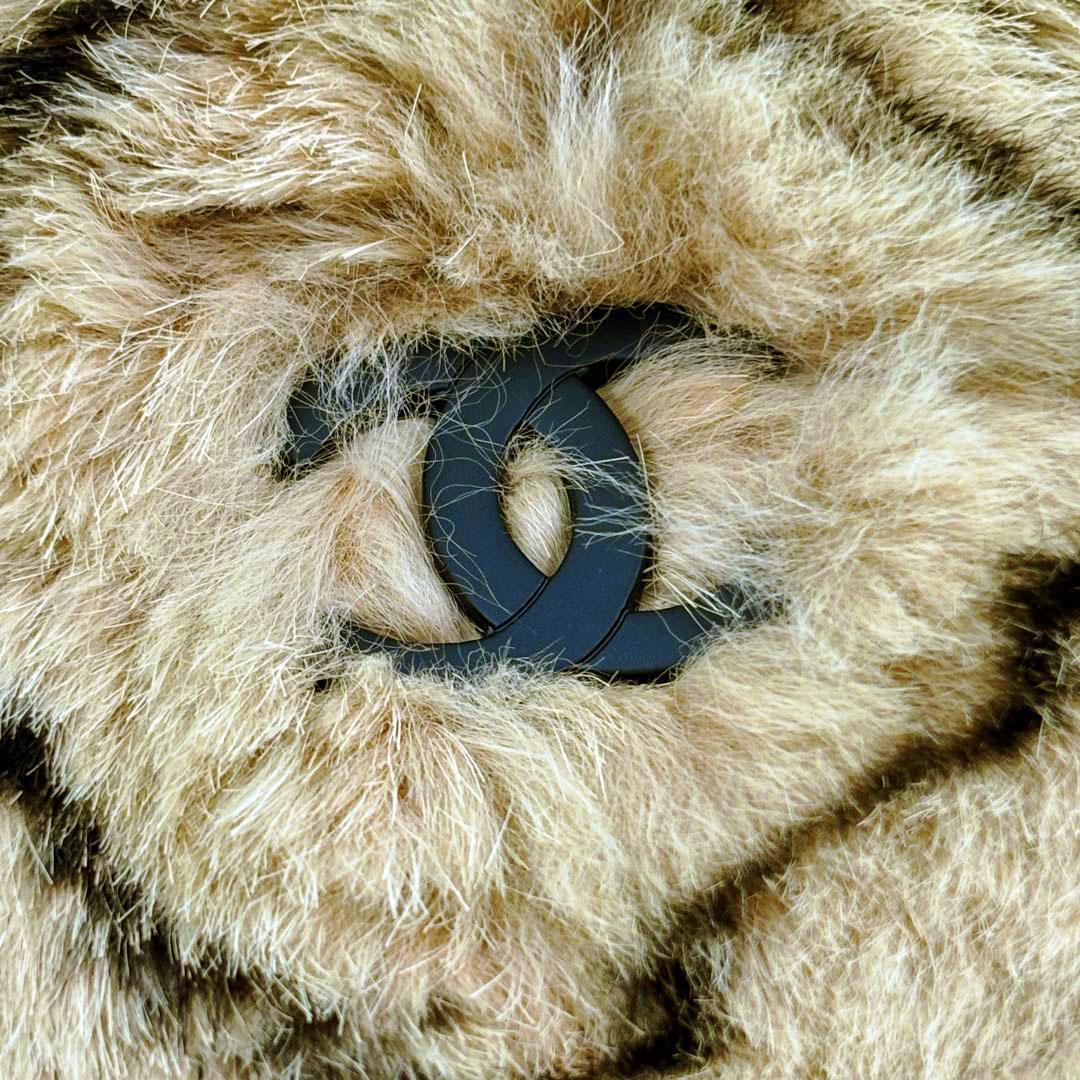 【美品】シャネル チェーンショルダーバッグ ラパンファー ブラウン 7M57