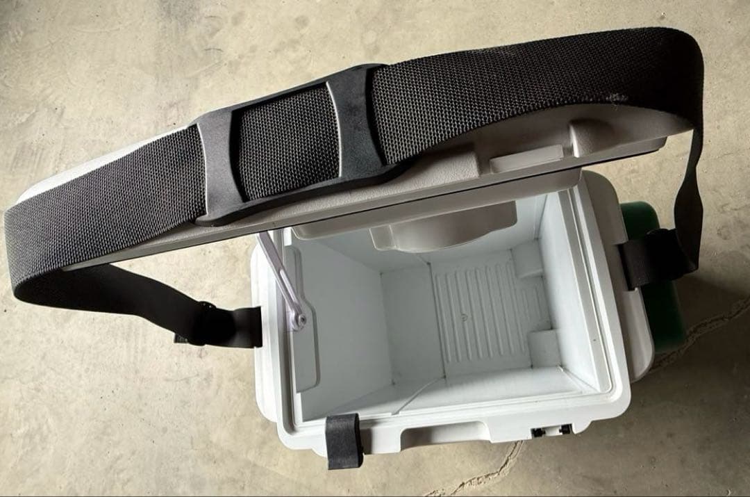 HITACHI UL 18DSL 冷温庫　緑クーラーボックス