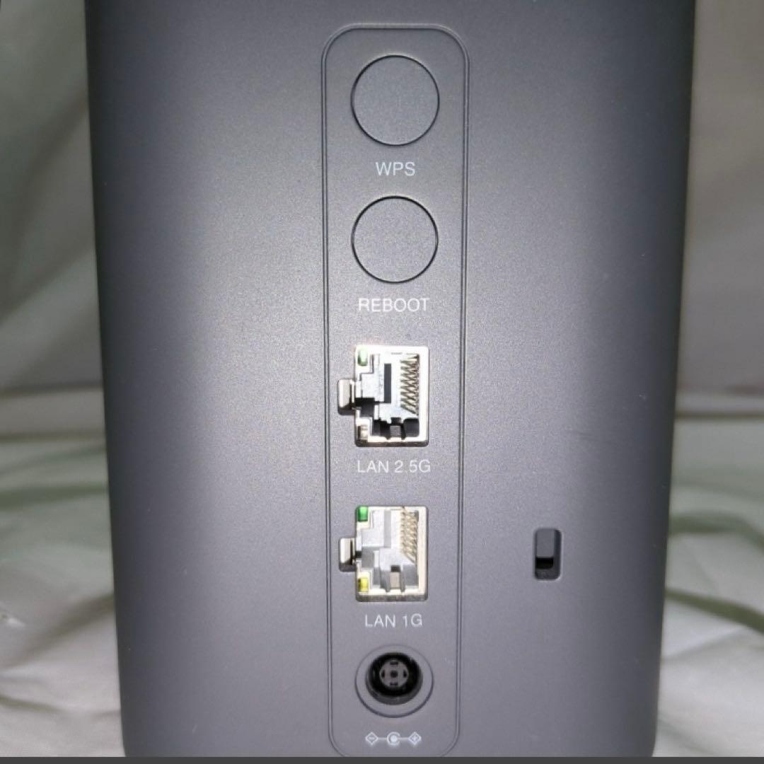 【ヤ13】docomo  5G HR02 Wi-Fiホームルーター