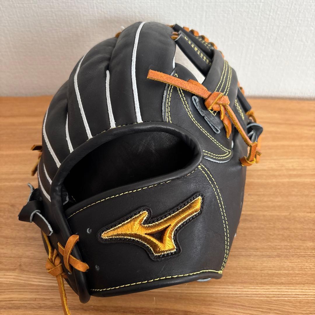ミズノプロ　硬式用　内野　グラブ　グローブ　定価69,300円　ブラック
