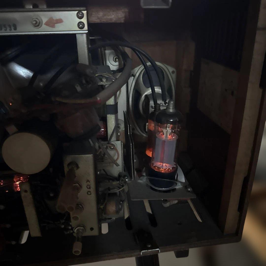 昭和レトロ　真空管　白黒テレビアンテナ付き