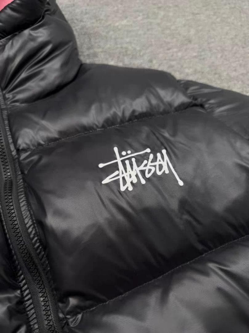 Stussy 刺繍 ブラック Mサイズ ダウンジャケット