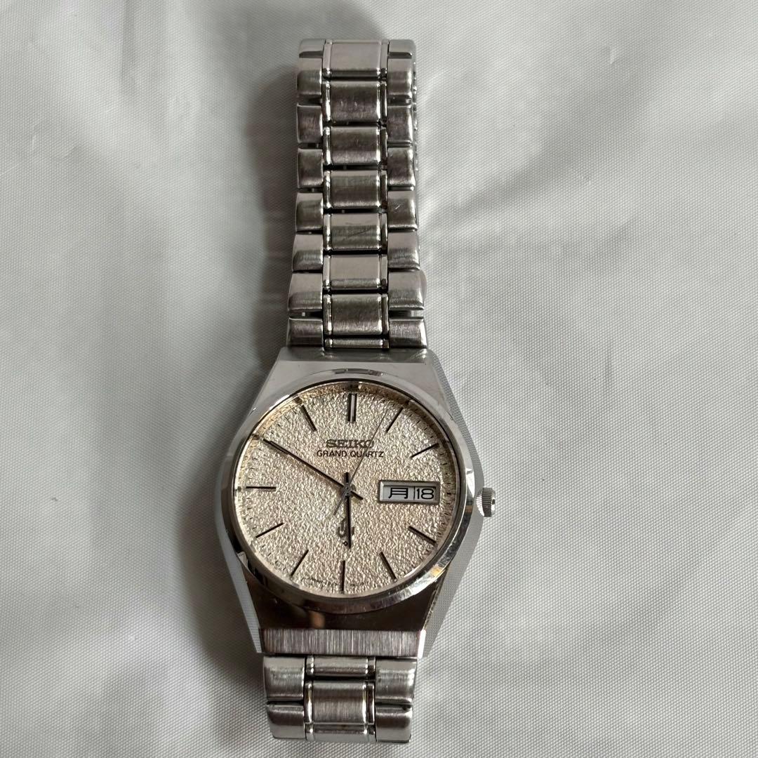 SEIKO GRAND QUARTZ 4843-8100 腕時計 ヴィンテージ