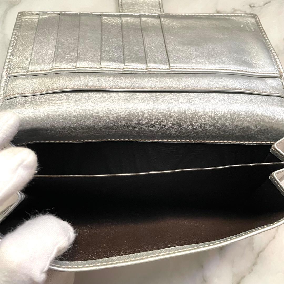 グッチ　GUCCI ラブリーハート GGシマレザー シルバー長財布　0111-③