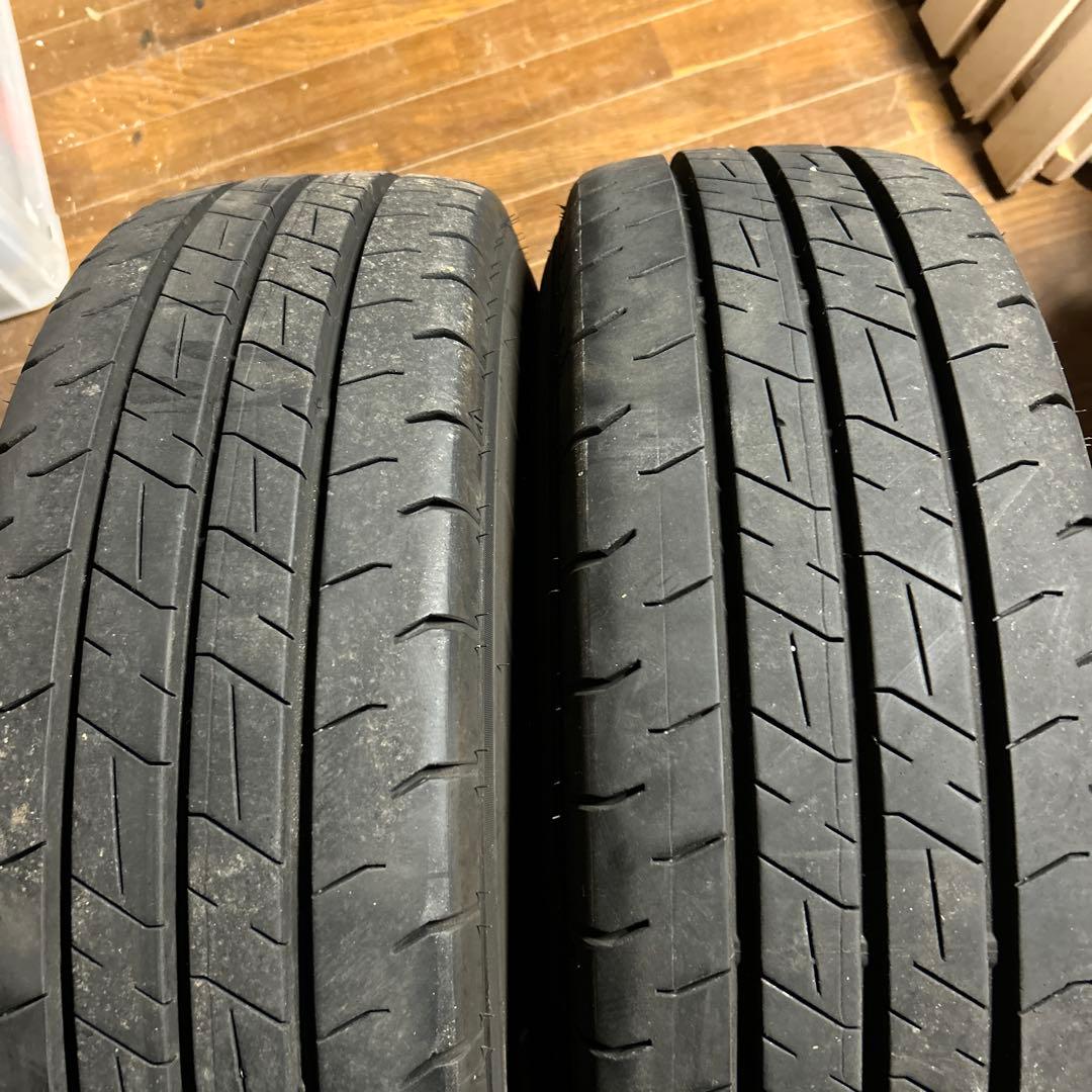 200系 ハイエース 社外16インチ ファルケン 215/65R16 バリ山