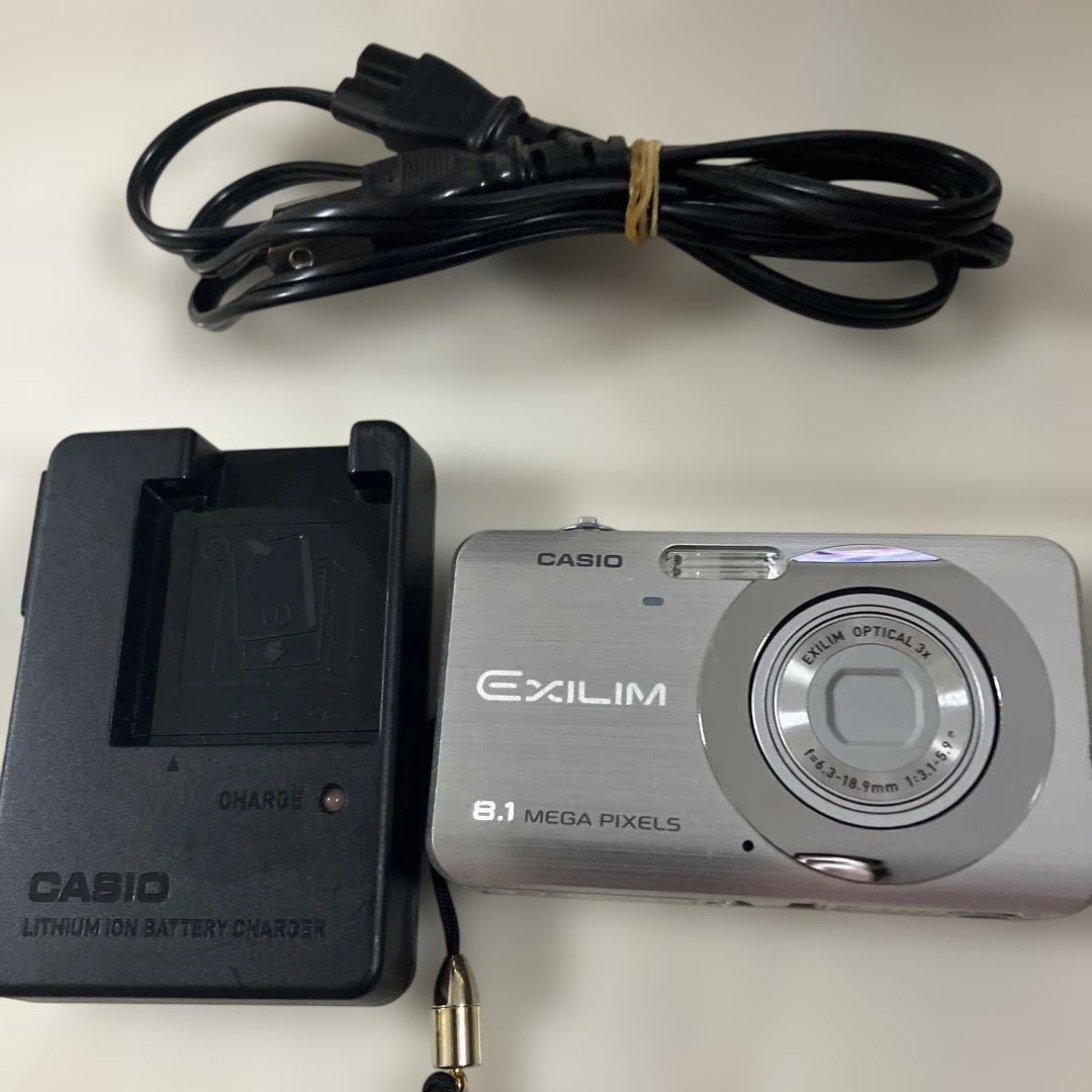 未使用　CASIO EXILIM 8.1メガピクセル デジタルカメラ