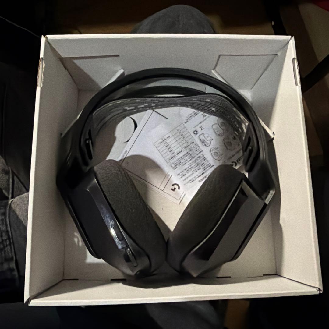 ヘッドホン Logicool G733