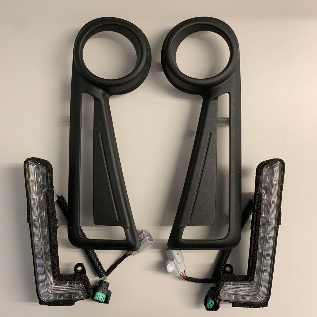 ダイハツ ムーヴ 純正イルミネーションライト 左右セット