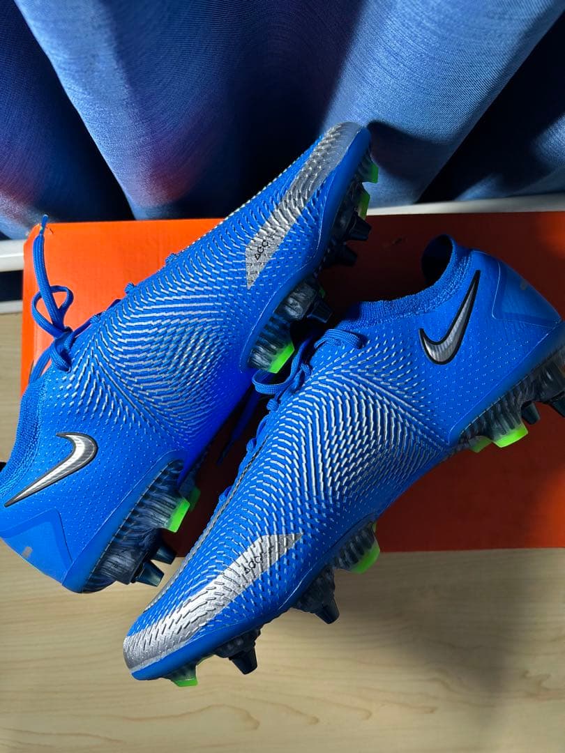 即購入・値下げ⭕️ Nike Phantom GT SGサッカースパイク