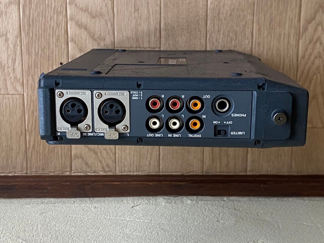 TASCAM ポータブルDATレコーダー DA-P1 ケース付　動作未確認