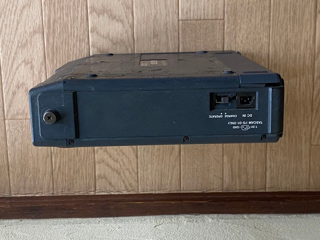 TASCAM ポータブルDATレコーダー DA-P1 ケース付　動作未確認