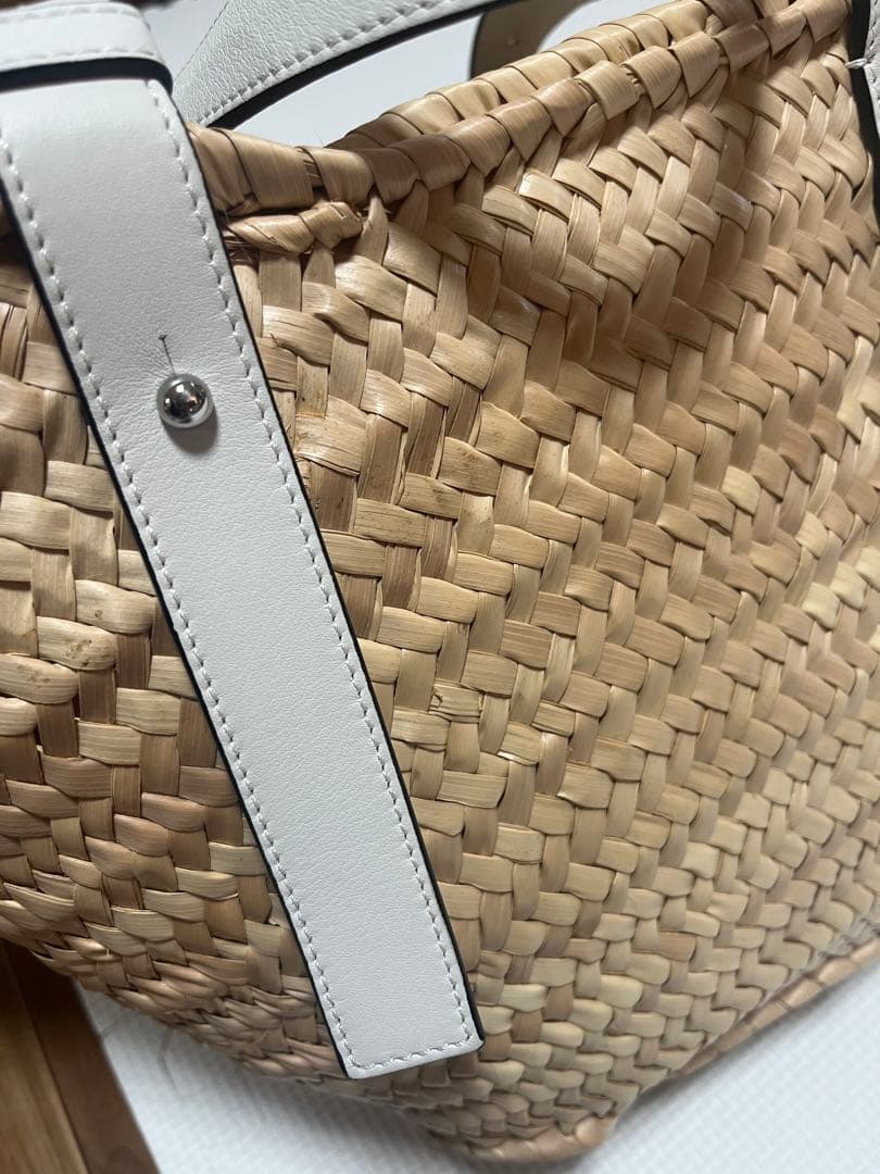ロエベ　LOEWE かごバッグ　未使用に近い