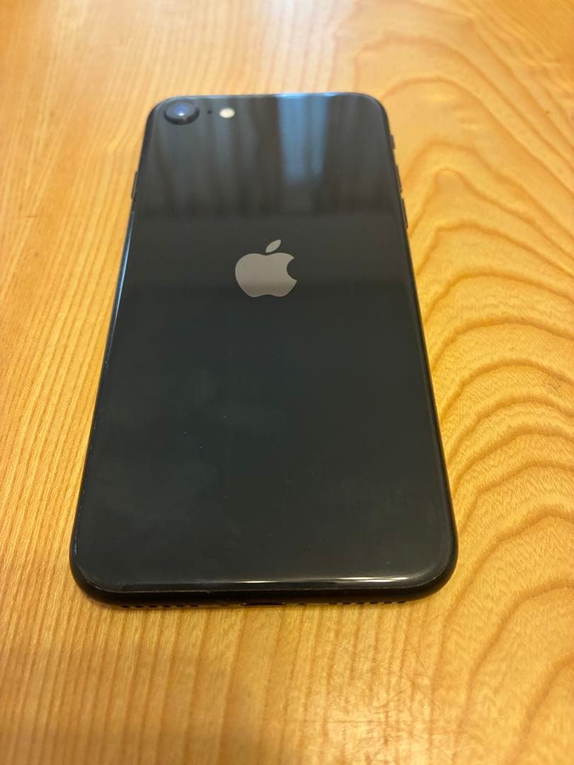 Apple iPhone SE第二世代　画面傷あり
