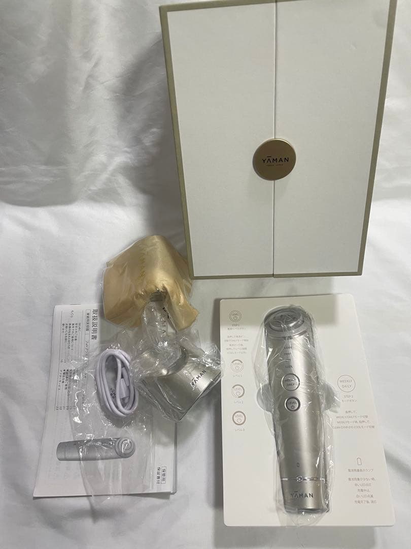 ヤーマン　フォトプラス　シャイニーネオ　YJFM18N