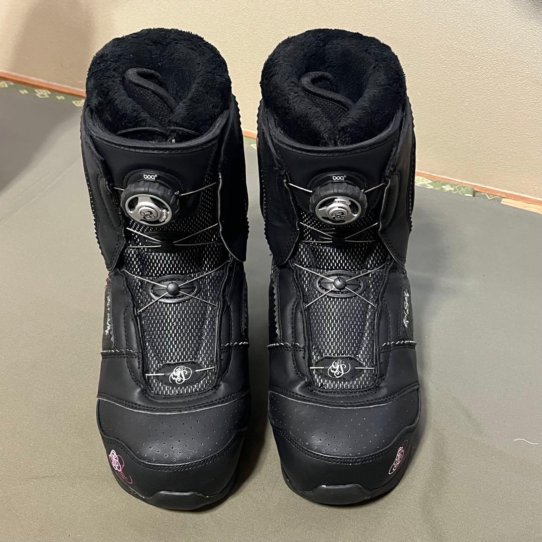 スノーボードブーツ　Burton　女性用　23.5cm