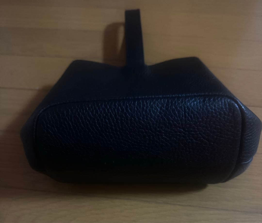 Hush Tug/ハッシュタグ【 巾着 レザーバッグ】ブラック　※未使用