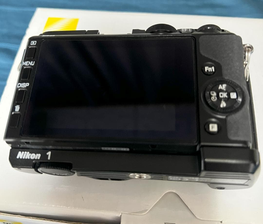 【美品】Nikon1 V3 ミラーレスデジタル一眼レフ プレミアムキット
