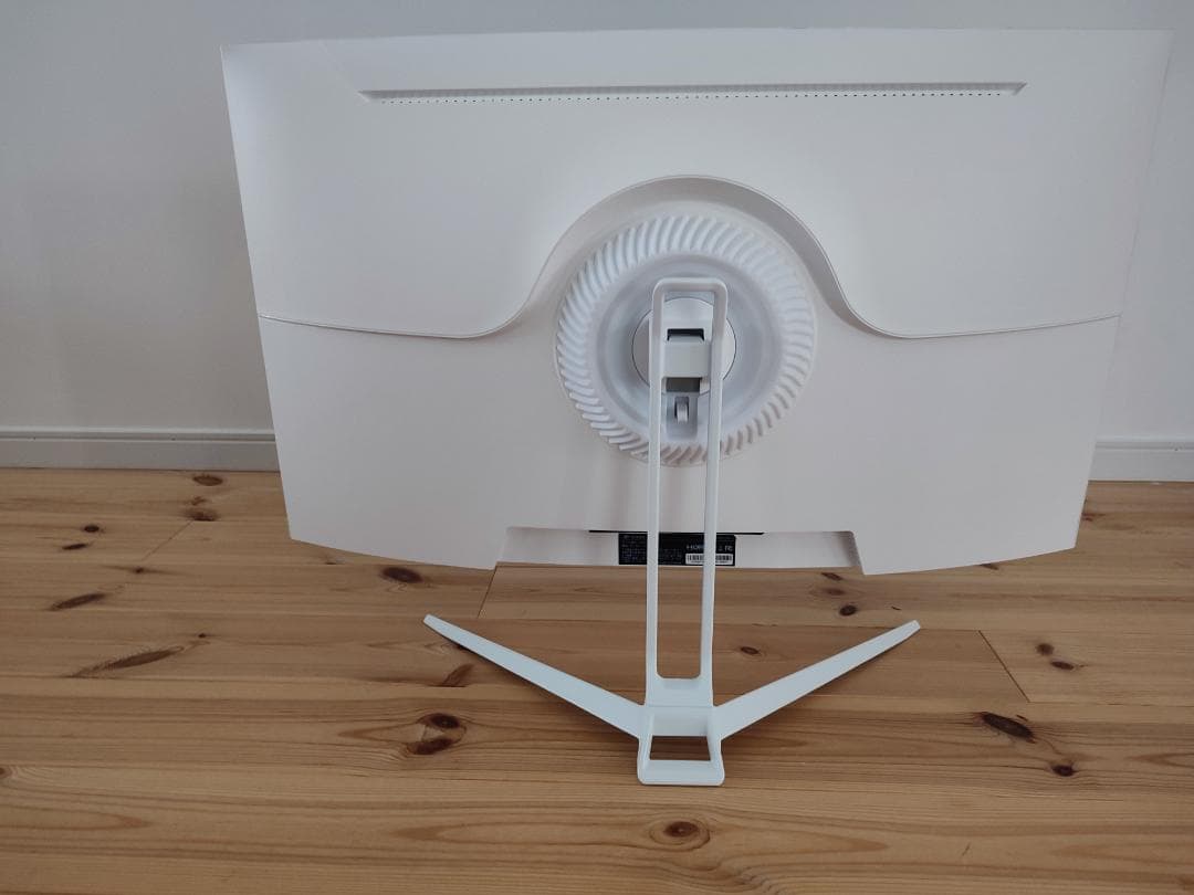 CRUA 32インチ 湾曲モニター 4K UHD 3840x2160