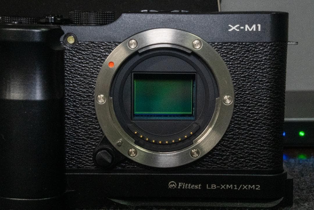 デジタルカメラ FUJIFILM X-M1 XC35mm F2