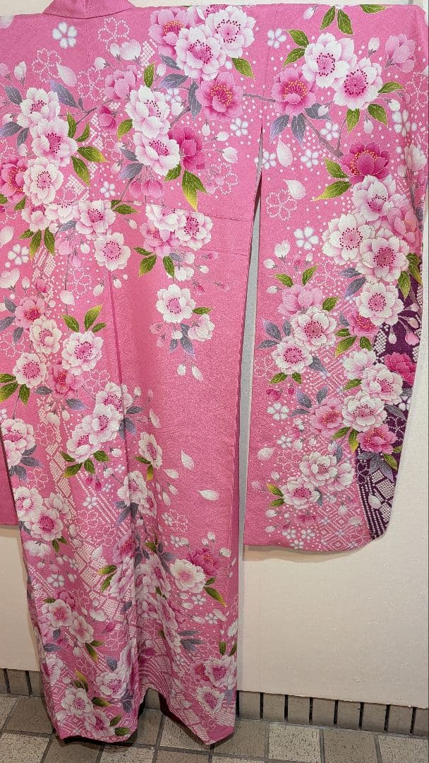 【美品】ピンク 花柄 振袖•Ｌサイズ