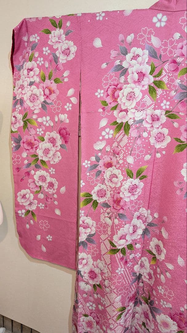 【美品】ピンク 花柄 振袖•Ｌサイズ