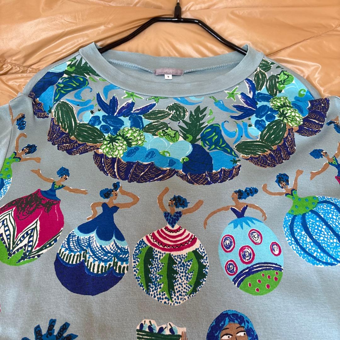 【未使用に近い】✨薄いブルー地にユニークな柄で長袖チュニック綿100%❣️