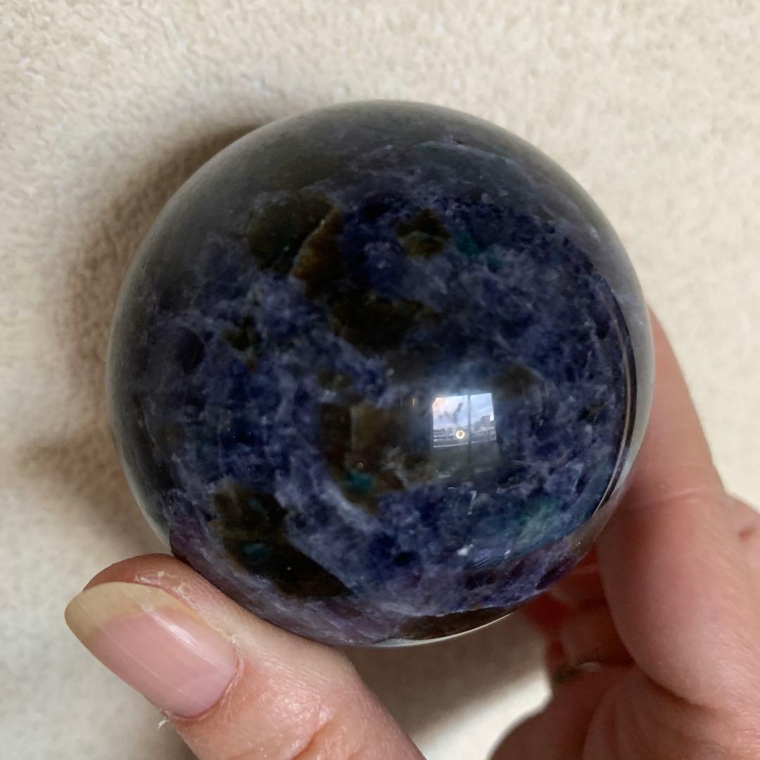 アイオライトスフィア約60mm 高品質　グリーンカイヤナイト・リモナイト共生