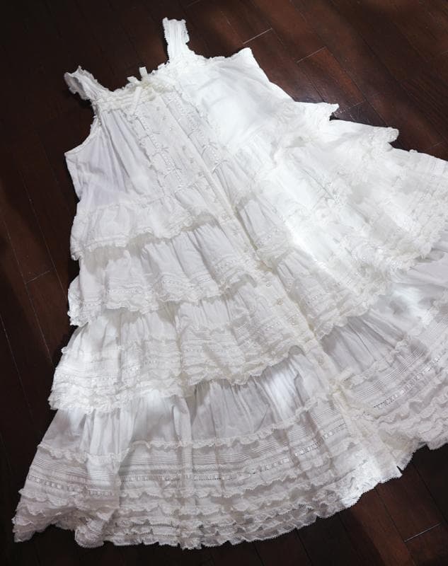 ピンクハウス♡綿ローンの段々フリル♡サテンリボンデザインのキャミソールワンピース