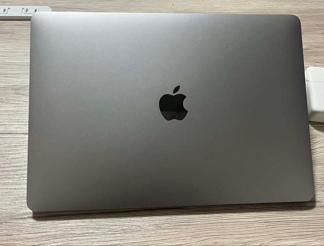 MacBookPro13.3インチメモリ8GB SSD256GB