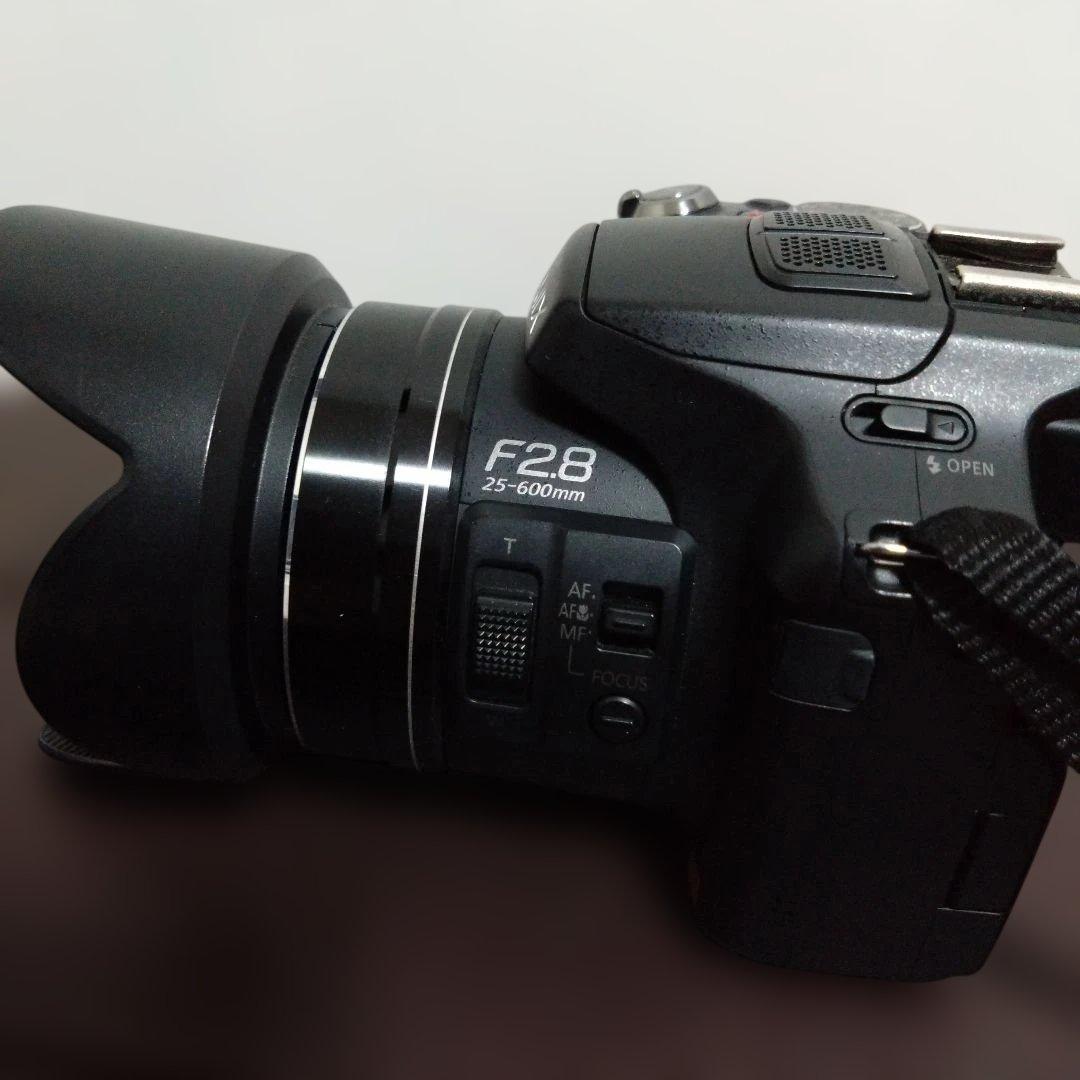 Panasonic DMC-FZ200 コンパクトデジタルカメラ