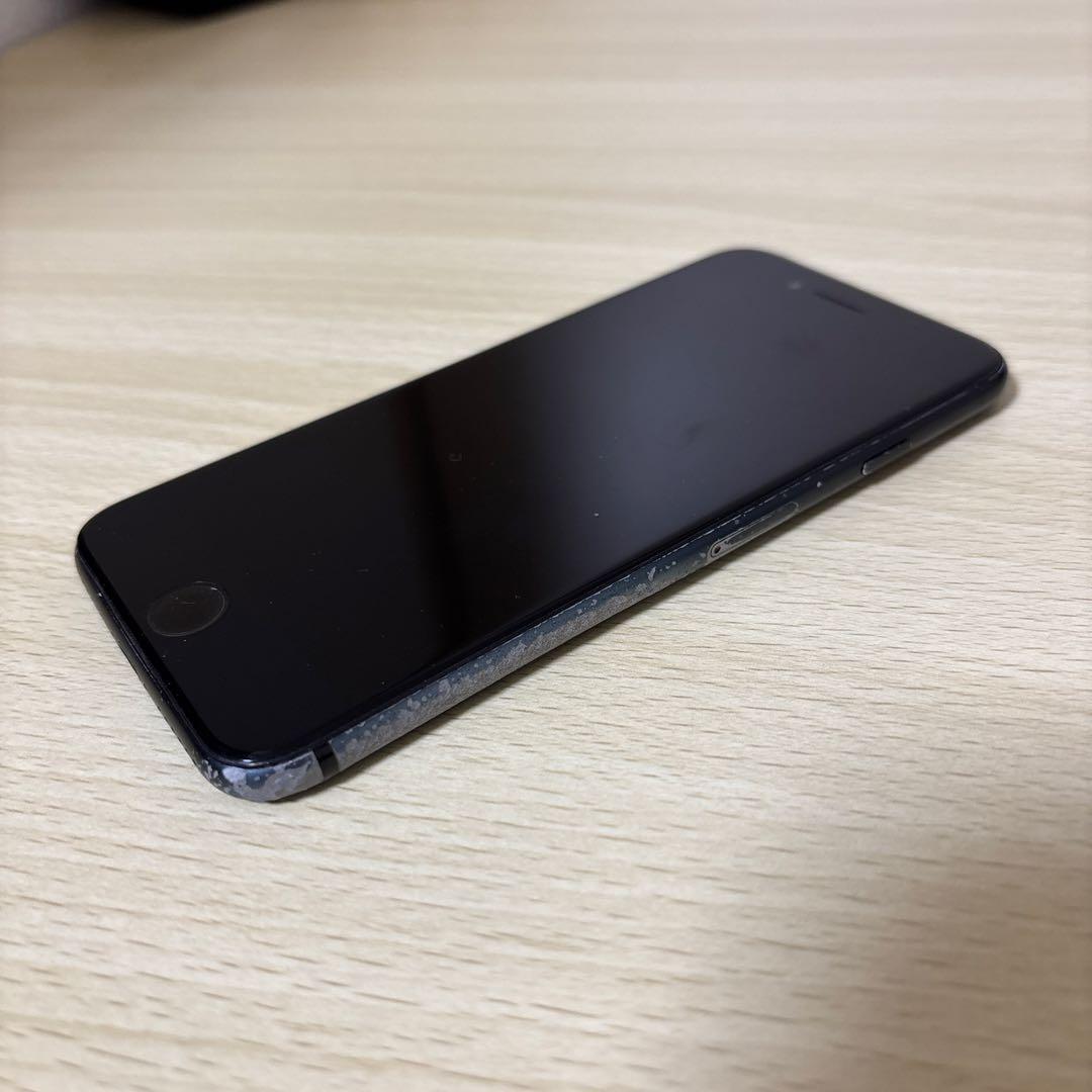 iPhone SE2 第二世代64g simロック解除済 ジャンク 側面打痕多数