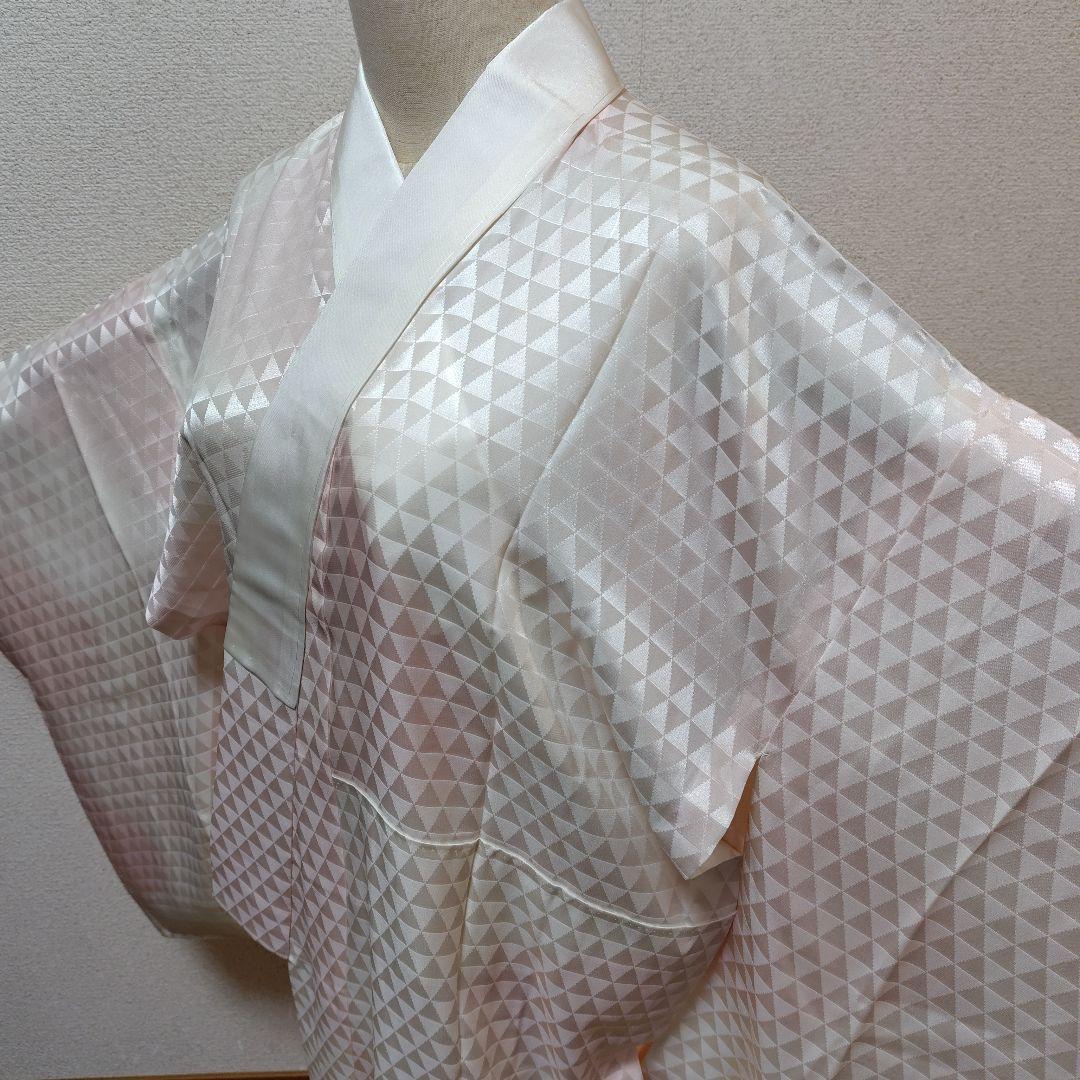 正絹長襦袢　ふるるん　洗える長襦袢　半衿付　鱗　衣紋抜　居敷当　冠婚葬祭　表示付