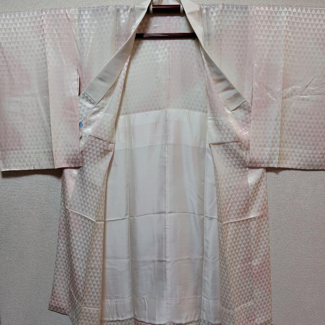 正絹長襦袢　ふるるん　洗える長襦袢　半衿付　鱗　衣紋抜　居敷当　冠婚葬祭　表示付