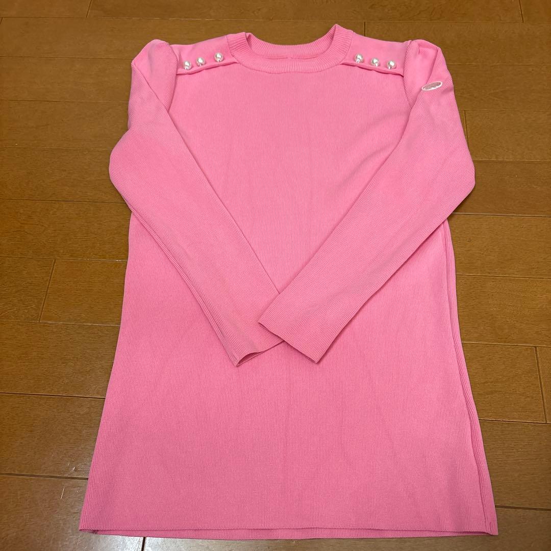 ボーダーズ　パール付きピンク長袖トップス