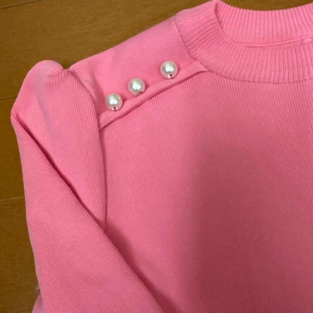 ボーダーズ　パール付きピンク長袖トップス