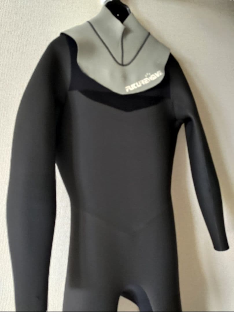 美品　FUTURE WAVE　フューチャー　セミドライウェットスーツ 5×3