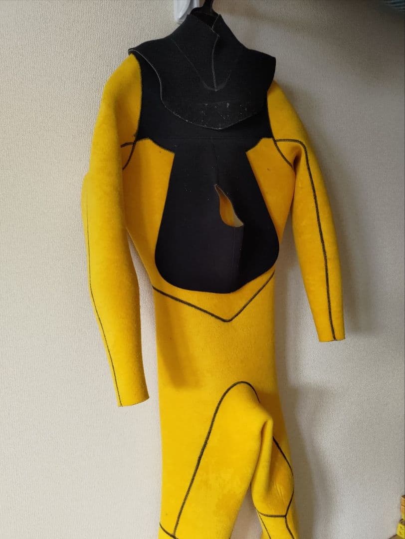 美品　FUTURE WAVE　フューチャー　セミドライウェットスーツ 5×3