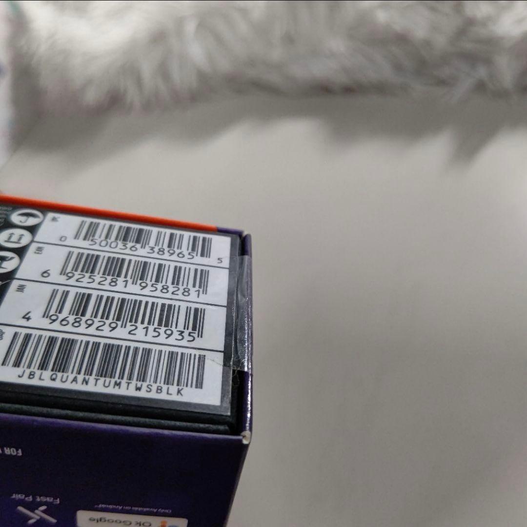 新品Q2996♡ JBL Quantum TWS BLKワイヤレスイヤフォン