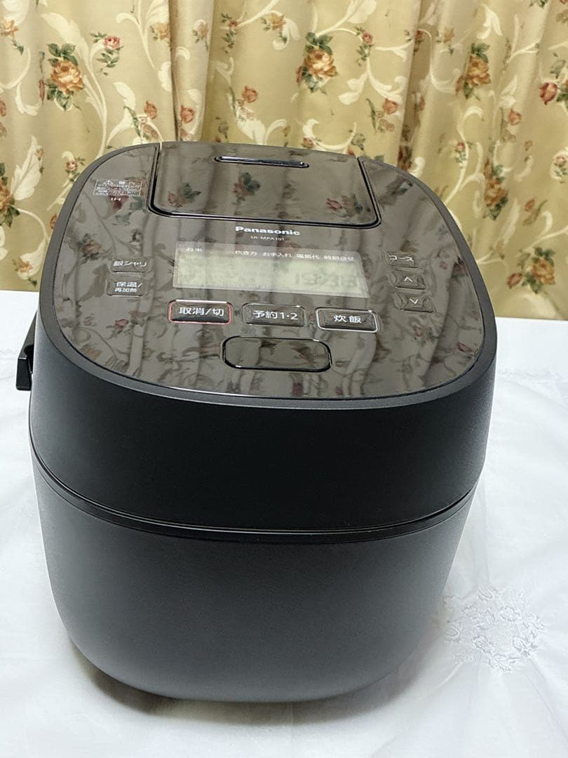 Panasonic おどり炊きSR-MPA101 炊飯器/5.5合　2022年製