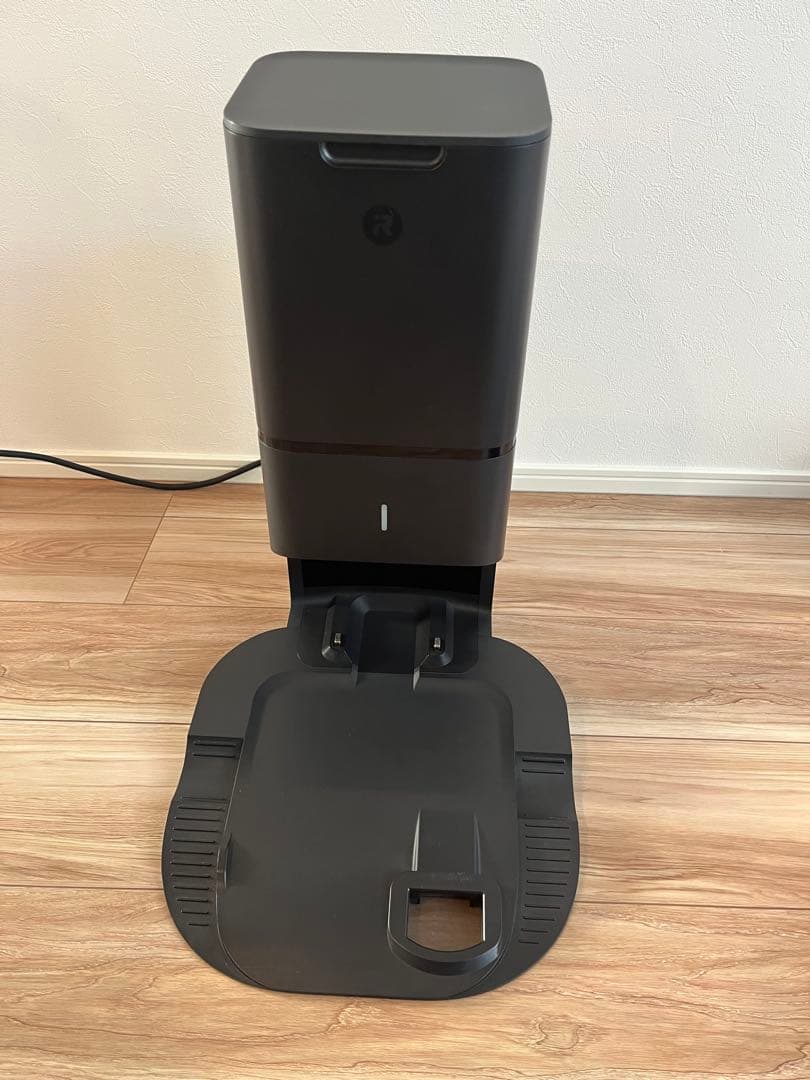 【ジャンク】ルンバi7+ 新品バッテリーとホームべー付き！