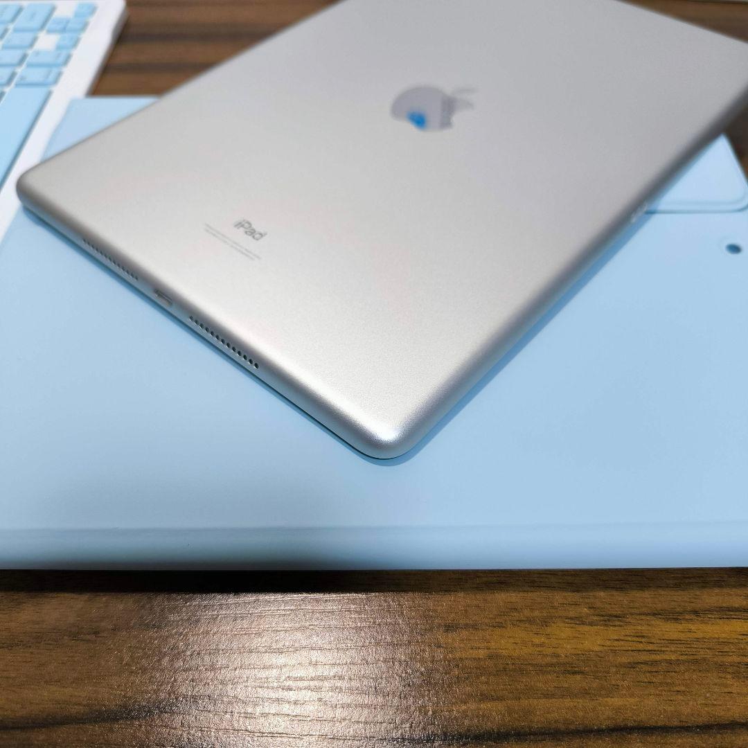 iPad 第9世代 64GB、タッチペン、キーボードとケースセット