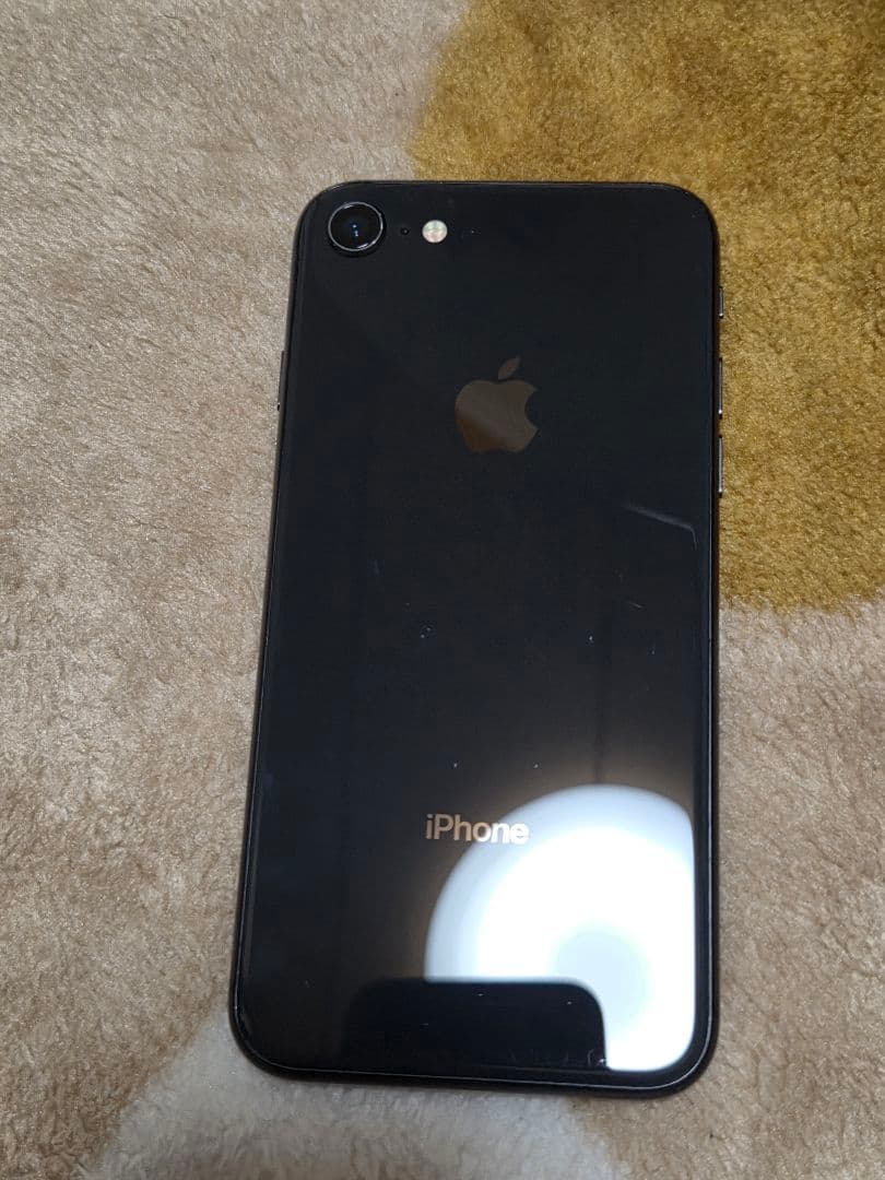 iPhone8 64GB スペースグレイ　ケース付き　POPMART