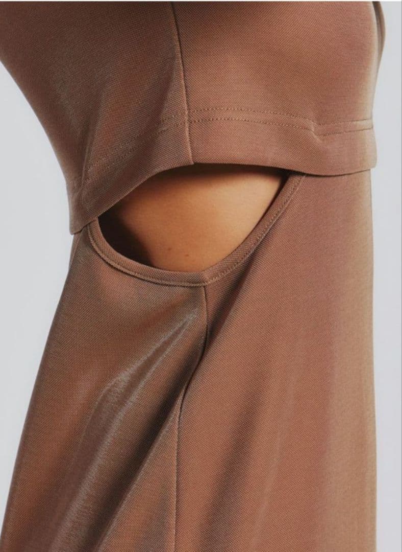 セール中【超美品】ダブスタESSENTIAL 黒ロングワンピ M