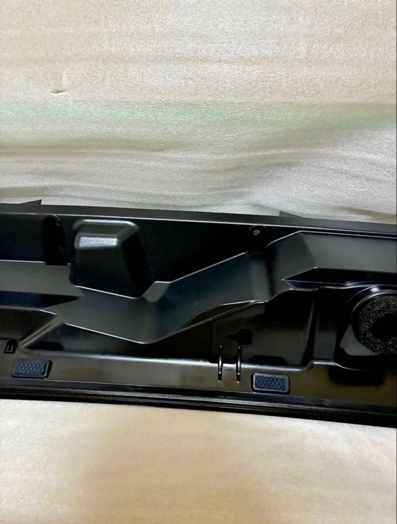 トヨタ VOXY ノア 90 純正 リア ルーフスポイラー 218