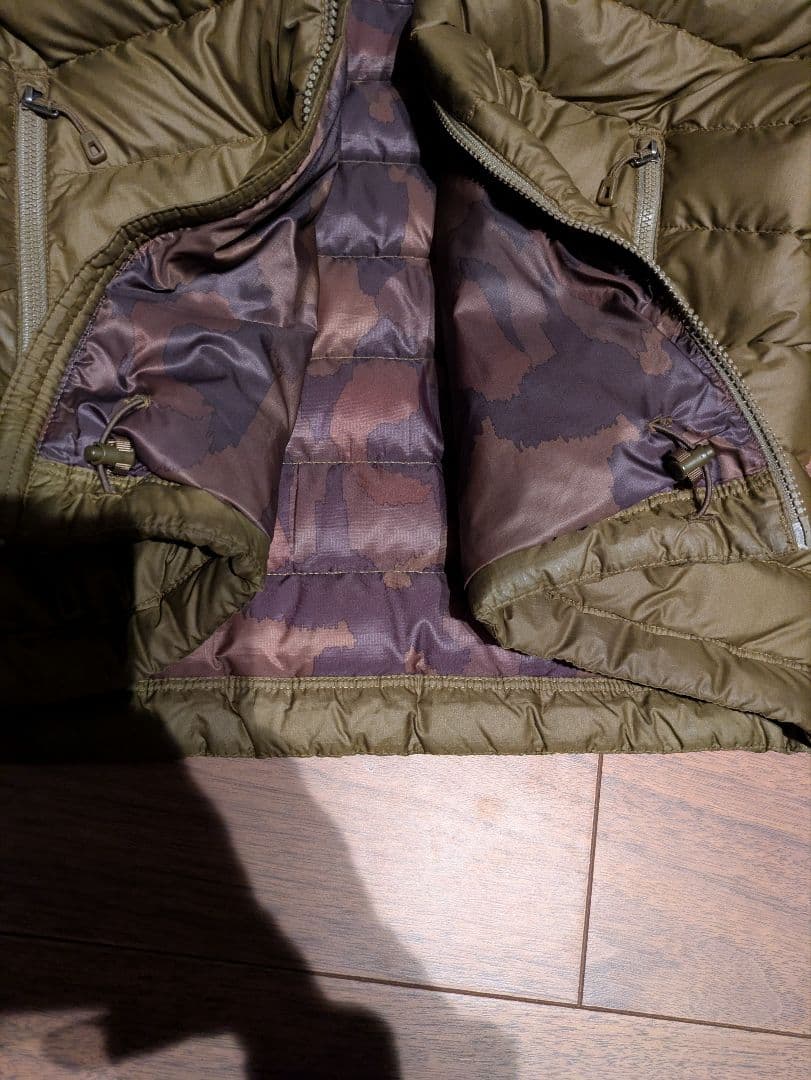 ※かかさま　patagonia ダウンジャケット オリーブ