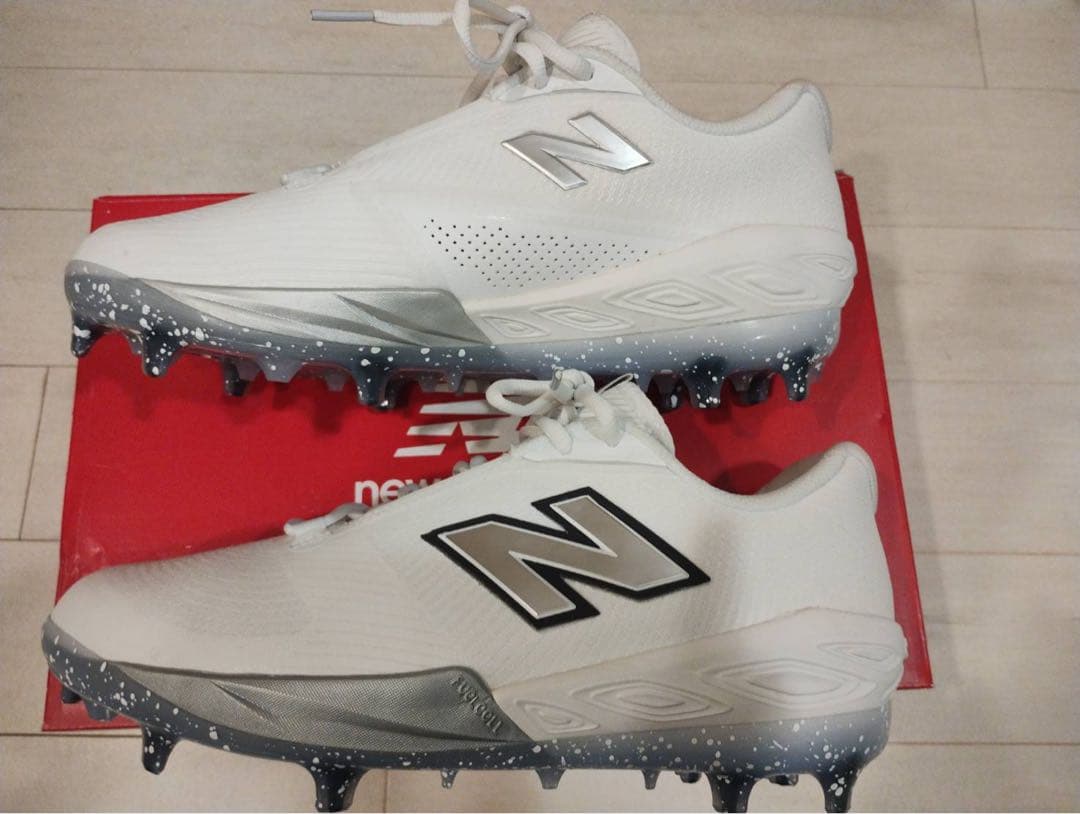 【もんさん・新品】New Balance ニューバランス 野球 スパイク
