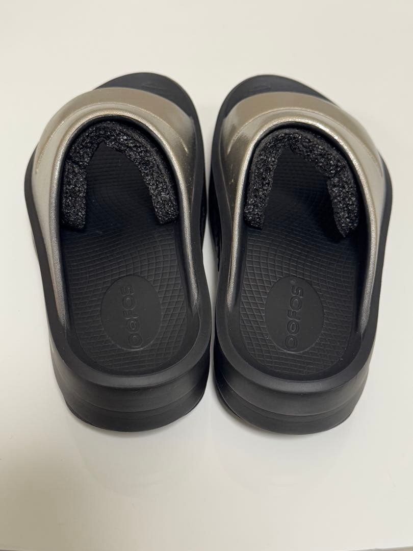 最終値下げ‼️ OOFOS ウーフォス OOMEGA OOAHH latte厚底