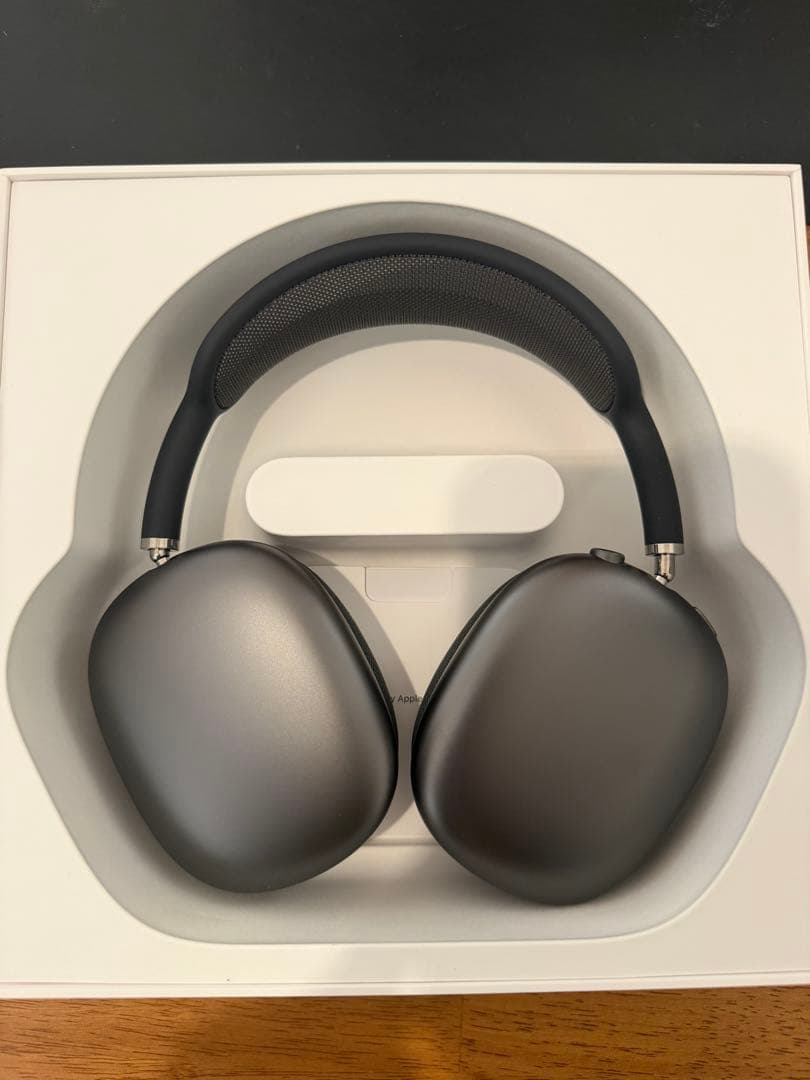 AirPods Max ケース付き「ほぼ未使用」