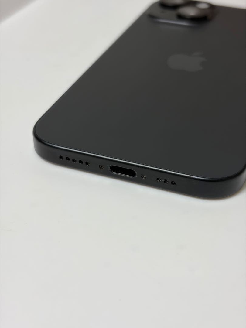 【美品】iPhone15 256GB ブラック SIMフリー