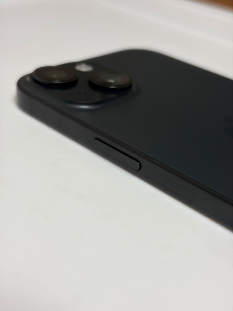 【美品】iPhone15 256GB ブラック SIMフリー